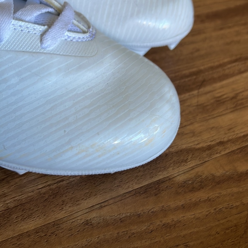 NWOT White Adidas Baseball or Football Cleats Youth size 4.5 - Picture 5 of 7